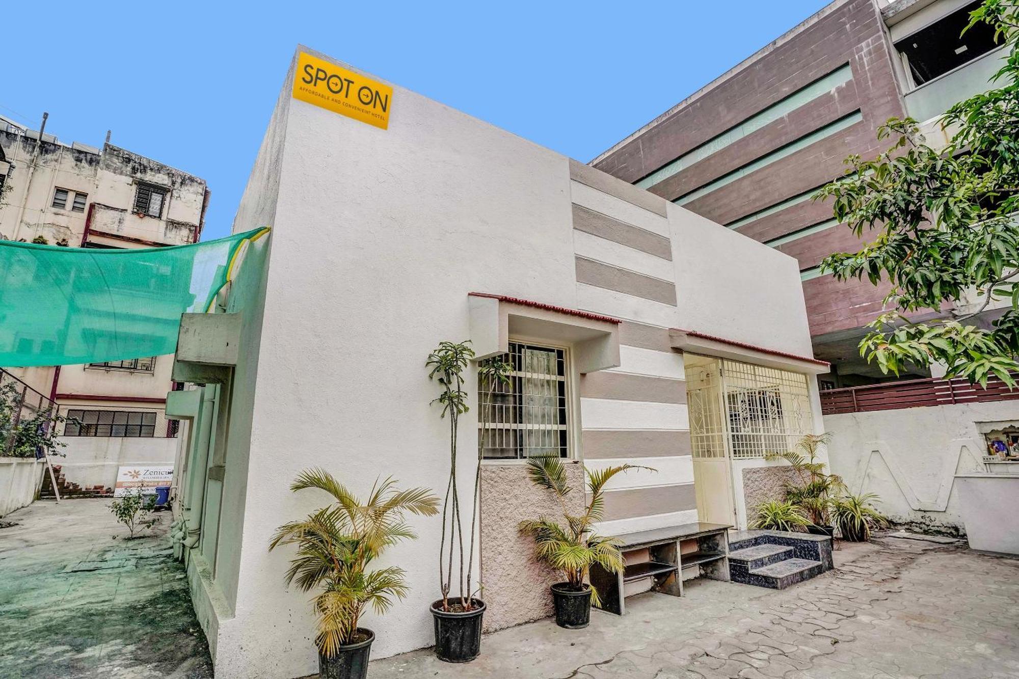 ناسيك Spot On Jayesh Guest House المظهر الخارجي الصورة